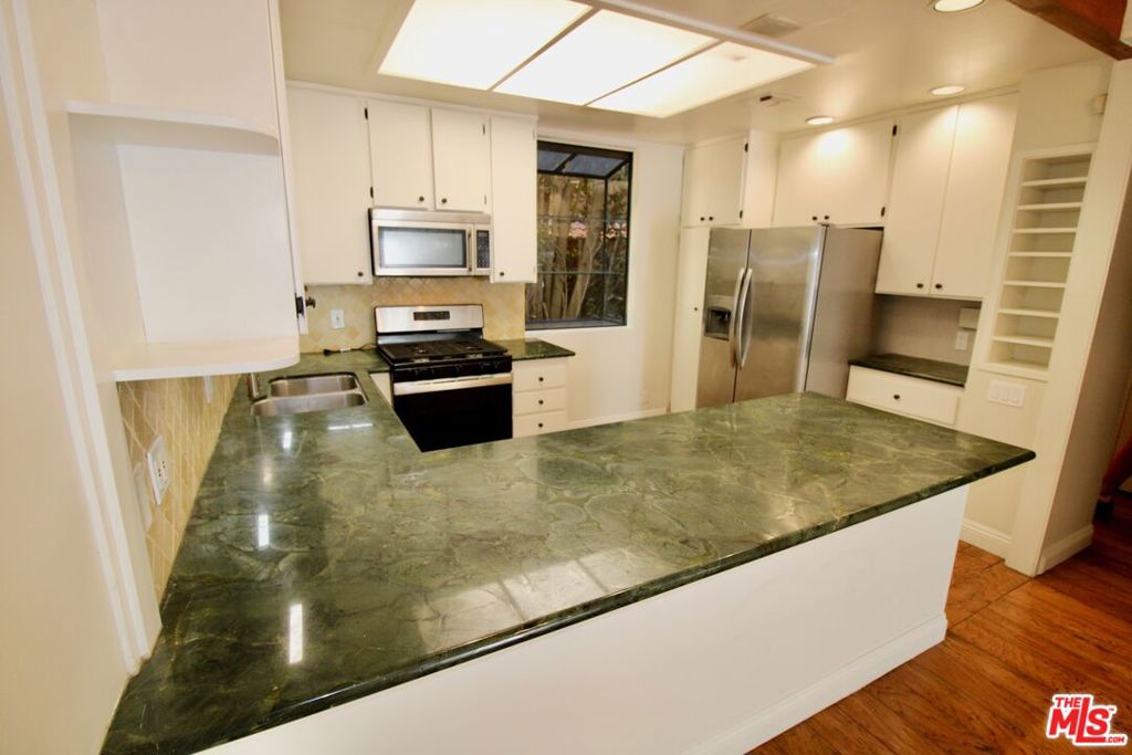 1825 Thayer Avenue Property Photo 10
