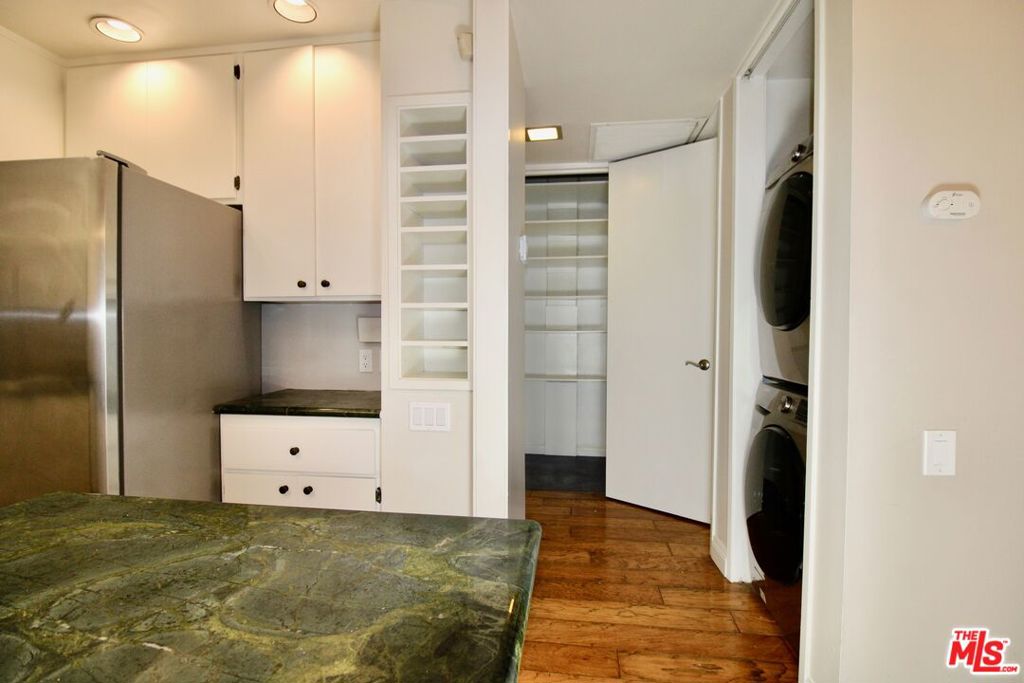 1825 Thayer Avenue Property Photo 12