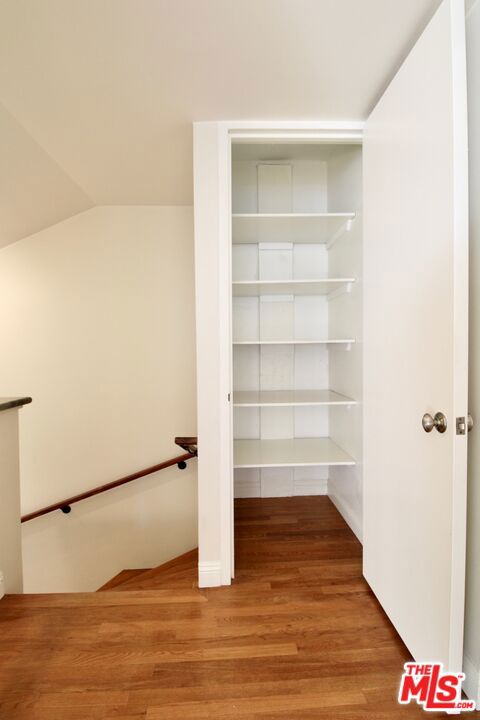 1825 Thayer Avenue Property Photo 16