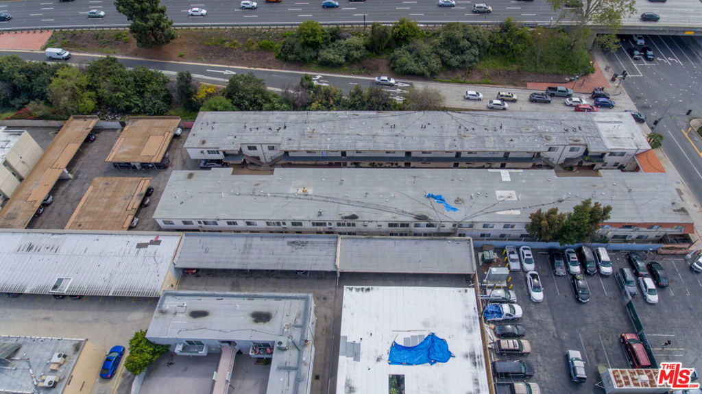 4636 Laurel Canyon Boulevard Property Photo 8