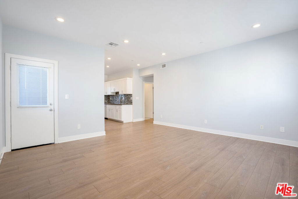 146 Rosemont Avenue Property Photo 6