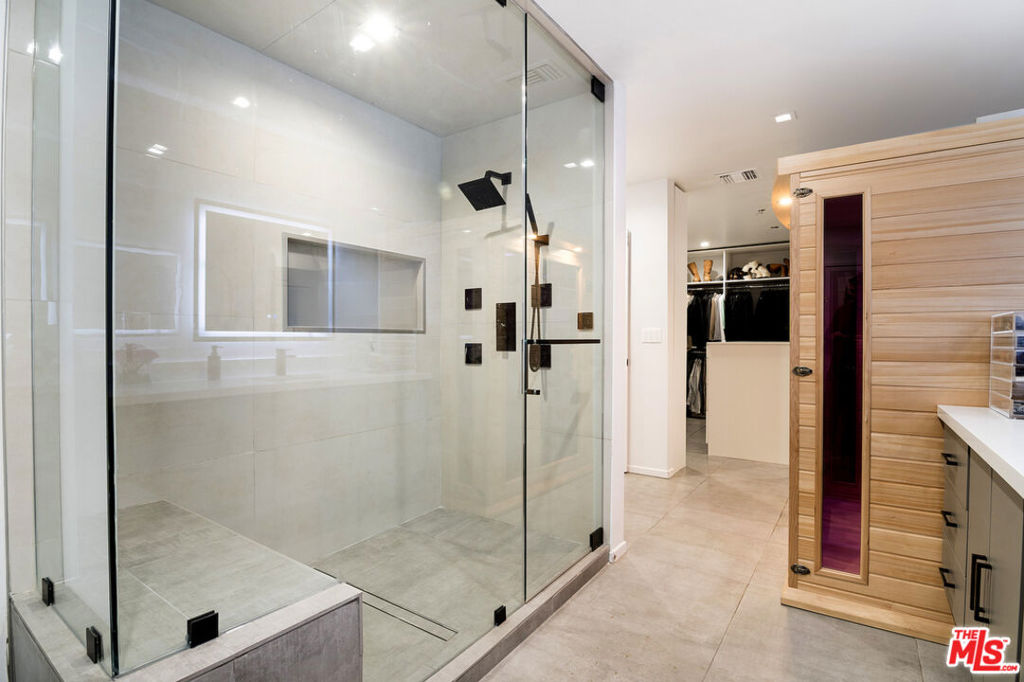 3585 Alana Drive Property Photo 15