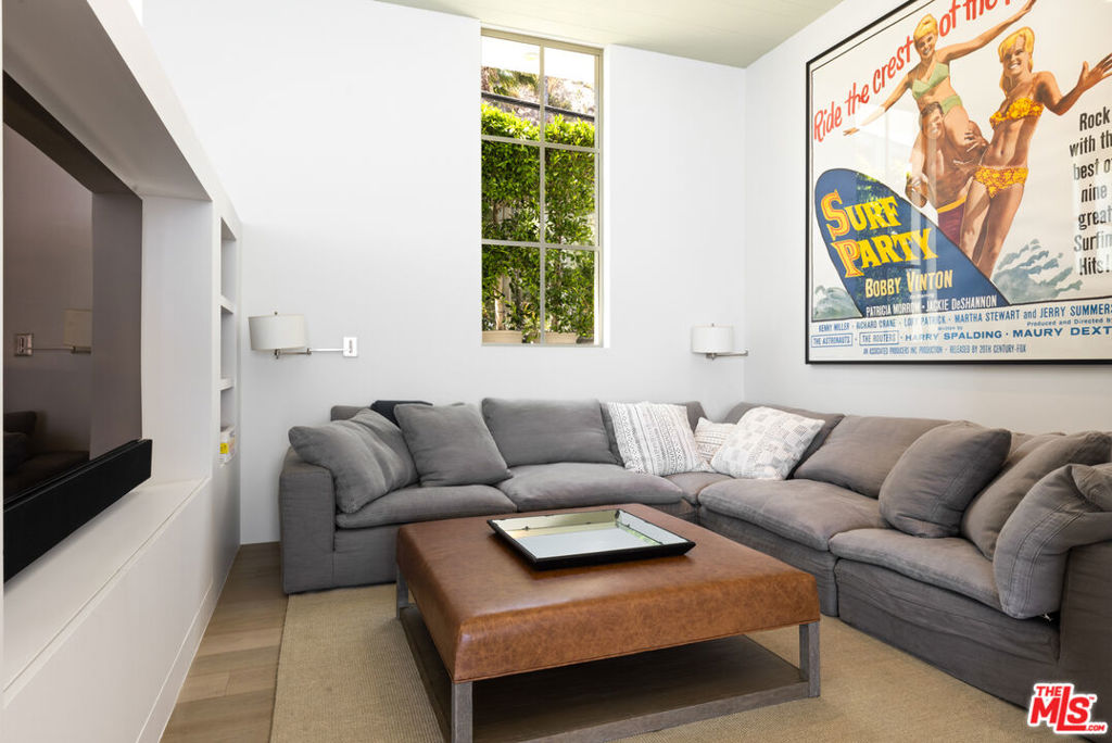 23956 Malibu Road Property Photo 8