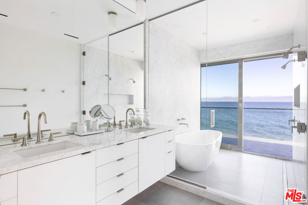 23956 Malibu Road Property Photo 13