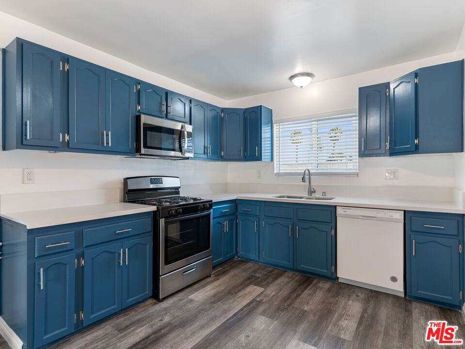 1335 Stanley Avenue Property Photo 3