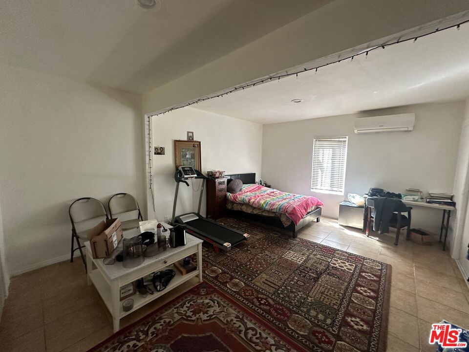 7304 Canby Avenue Property Photo 24