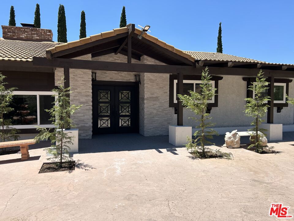 9333 Escondido Canyon Road Property Photo 3