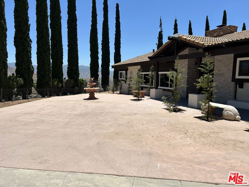 9333 Escondido Canyon Road Property Photo 4