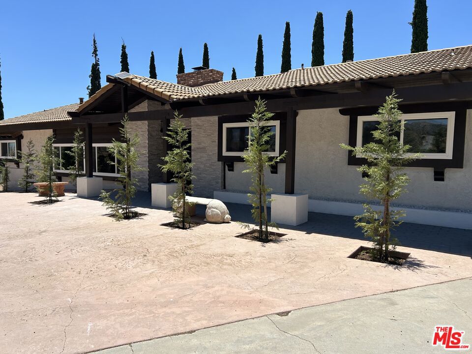 9333 Escondido Canyon Road Property Photo 5