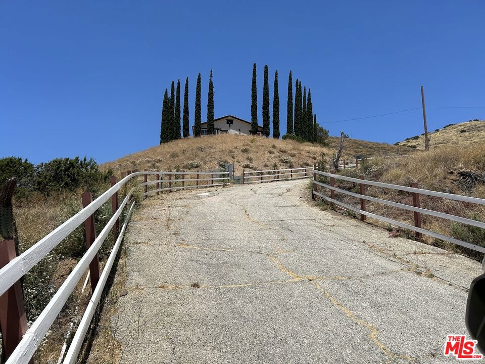 9333 Escondido Canyon Road Property Photo 8