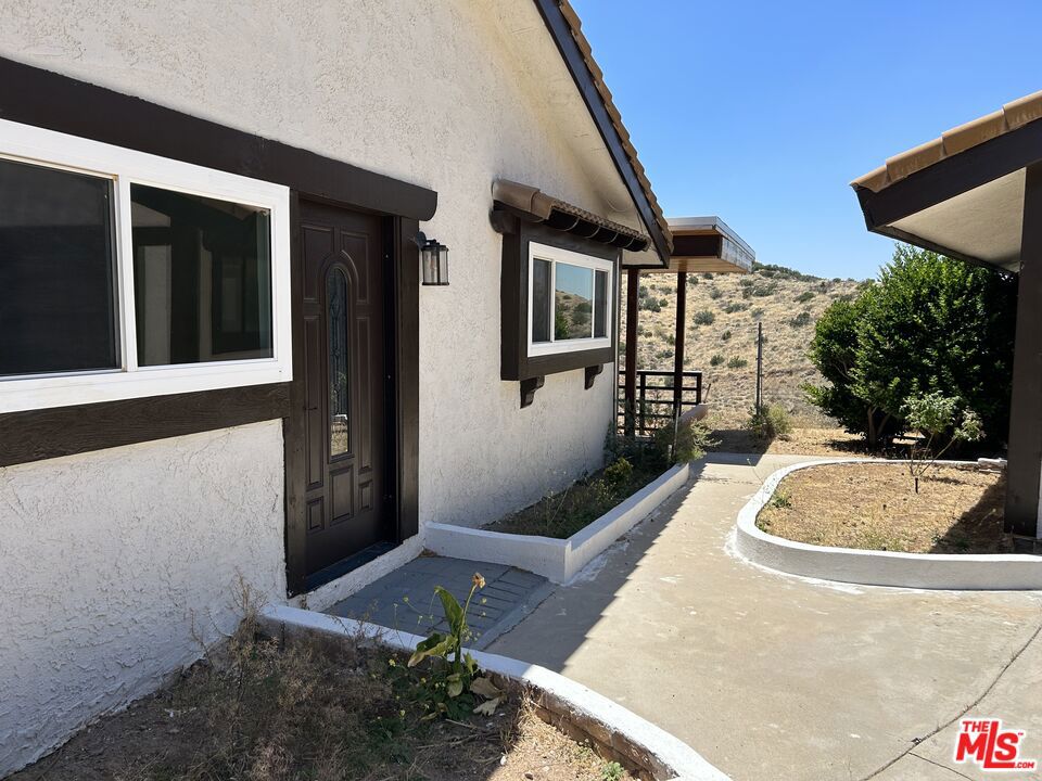 9333 Escondido Canyon Road Property Photo 25
