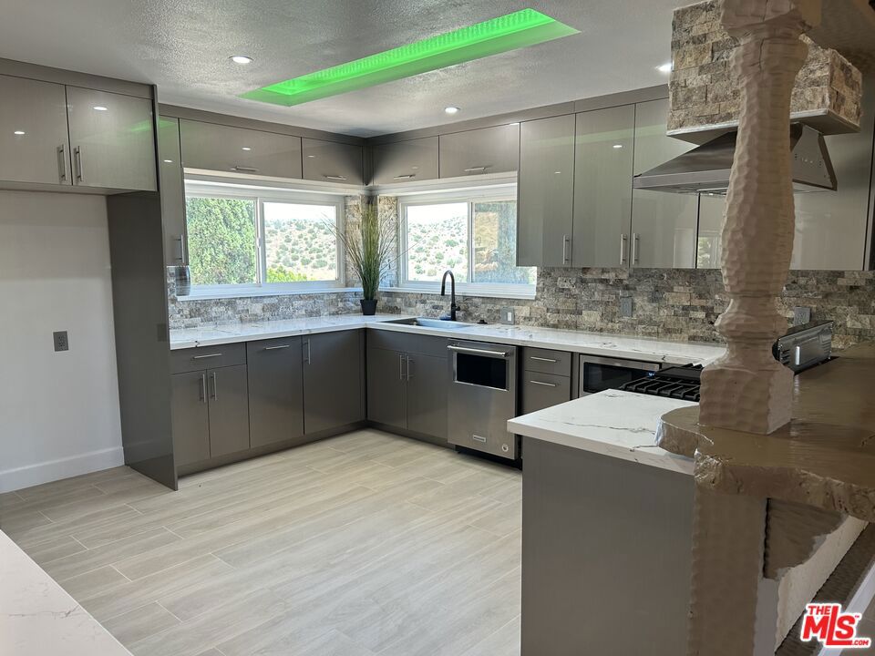 9333 Escondido Canyon Road Property Photo 32