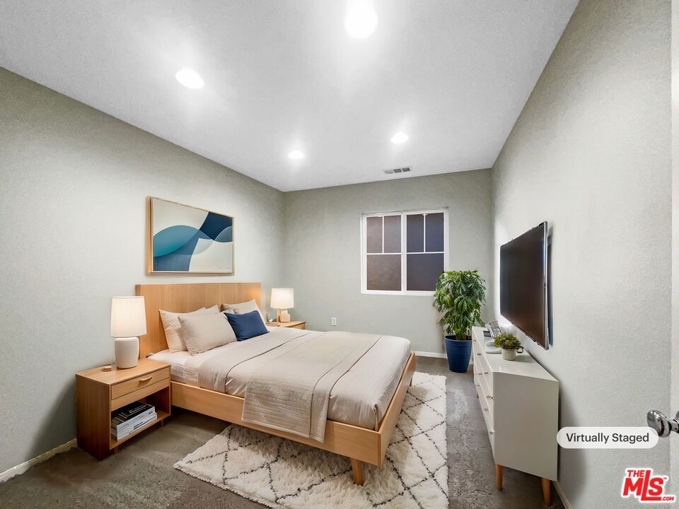 24043 Tango Drive Property Photo 4