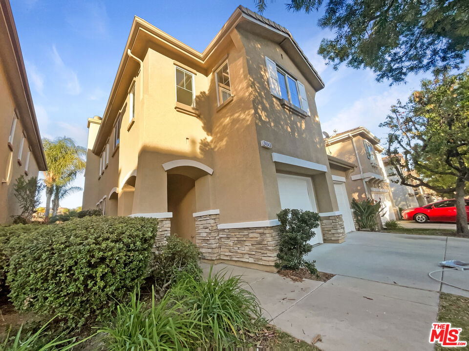 24043 Tango Drive Property Photo 9
