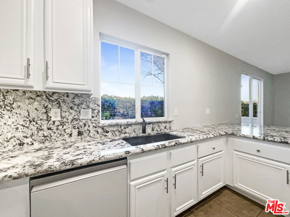 24043 Tango Drive Property Photo 18