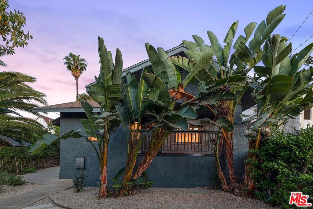 982 Hyperion Avenue Property Photo 1