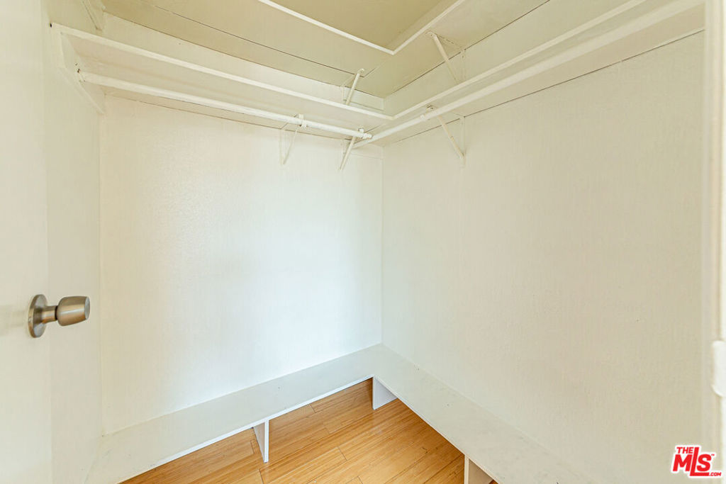 339 Irving Avenue Property Photo 11