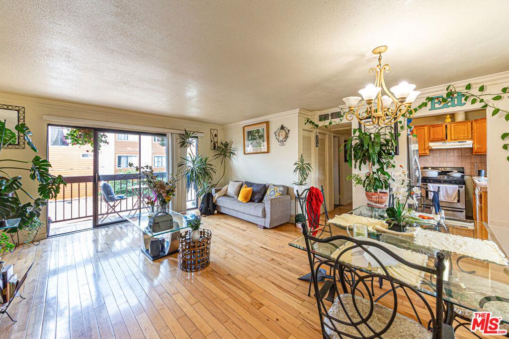 339 Irving Avenue Property Photo 17