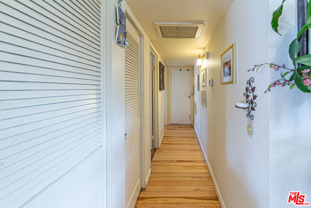 339 Irving Avenue Property Photo 22