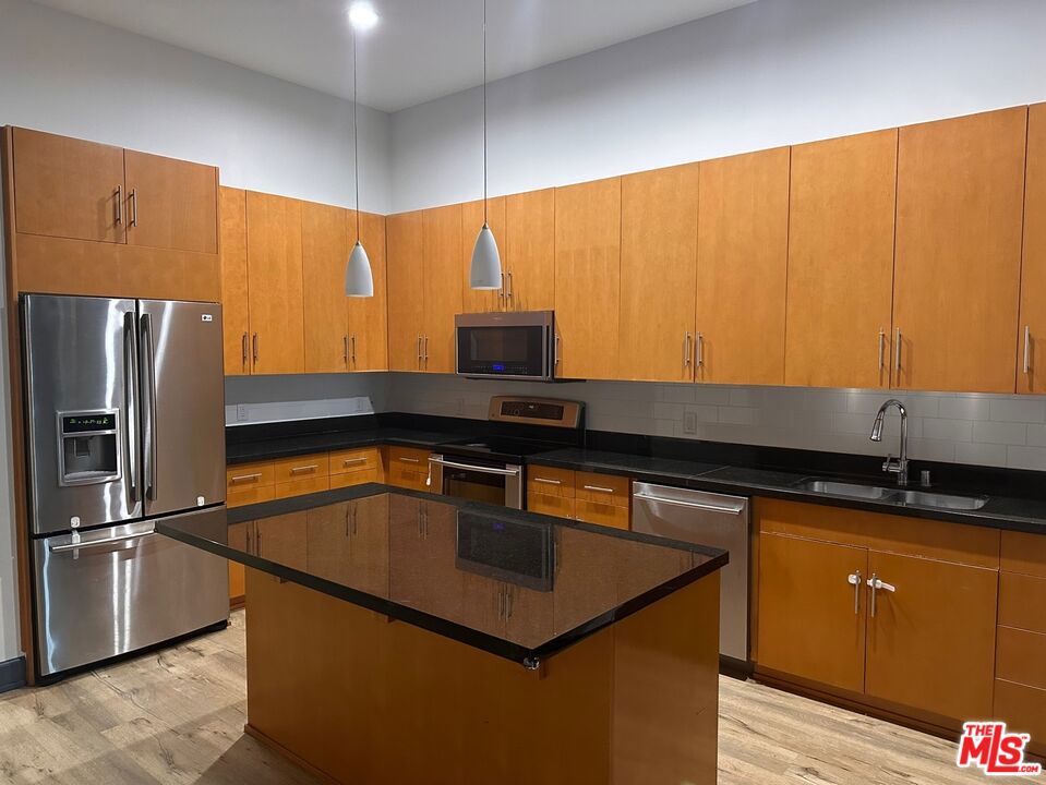 3223 W 6th Street 205 Property Photo 4