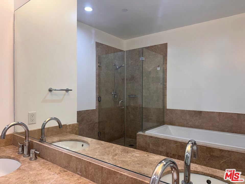 3223 W 6th Street 205 Property Photo 7