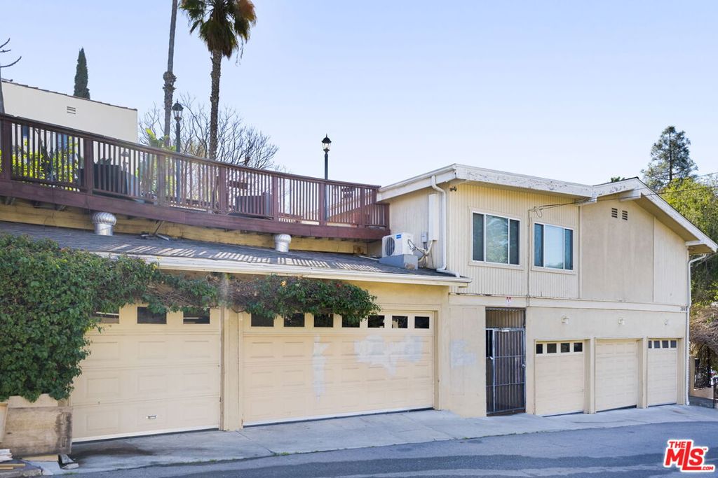 3845 Tracy Street Property Photo 4