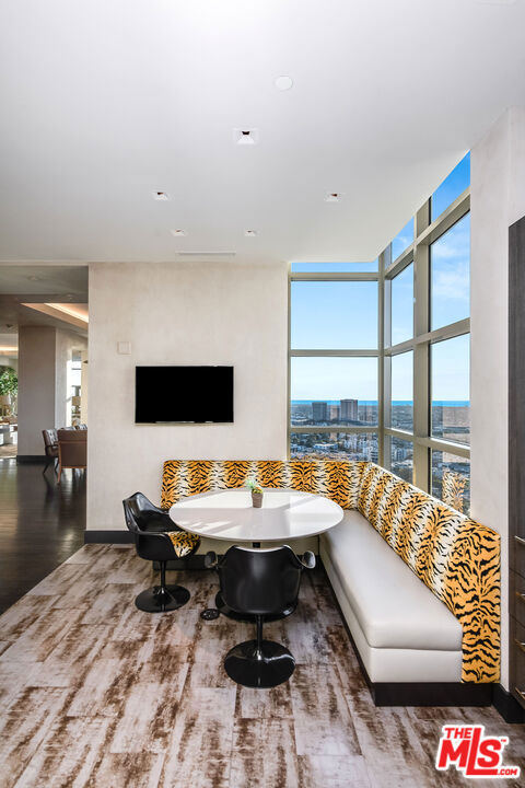 10776 Wilshire Boulevard 2302 Property Photo 18