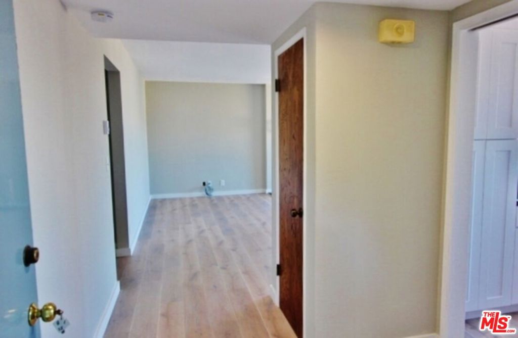 372 Pershing Drive Property Photo 4