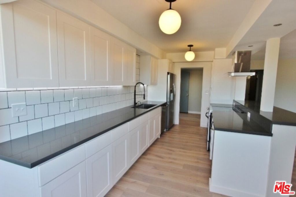 372 Pershing Drive Property Photo 7