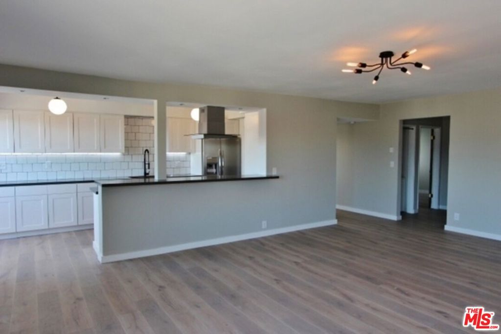372 Pershing Drive Property Photo 11