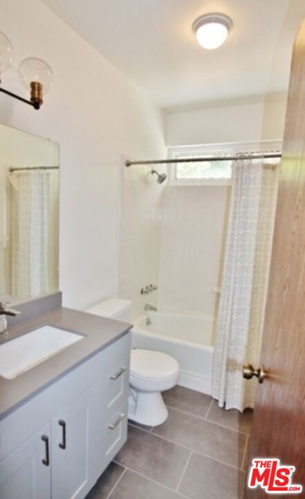 372 Pershing Drive Property Photo 13
