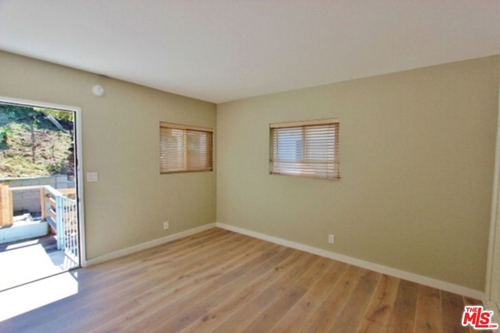 372 Pershing Drive Property Photo 14