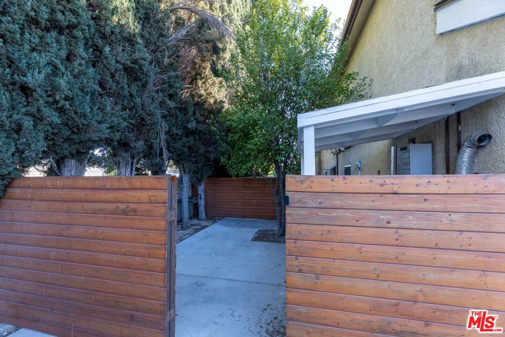 20104 Baltar Street Property Photo 21