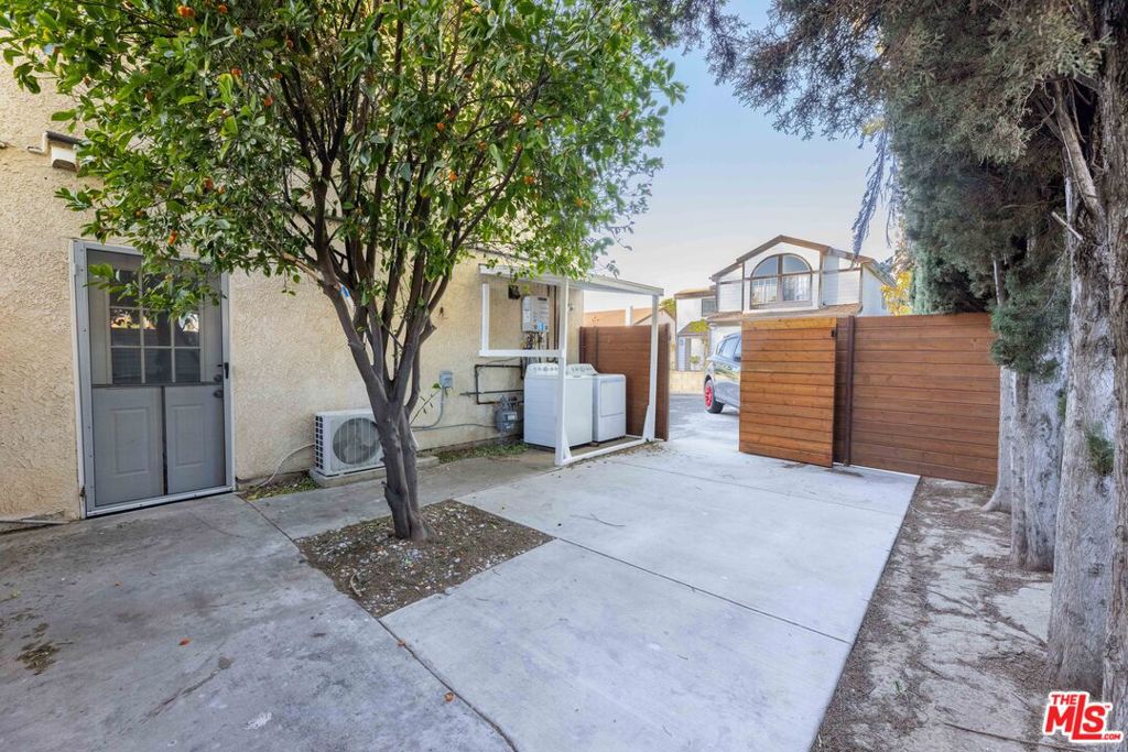 20104 Baltar Street Property Photo 22