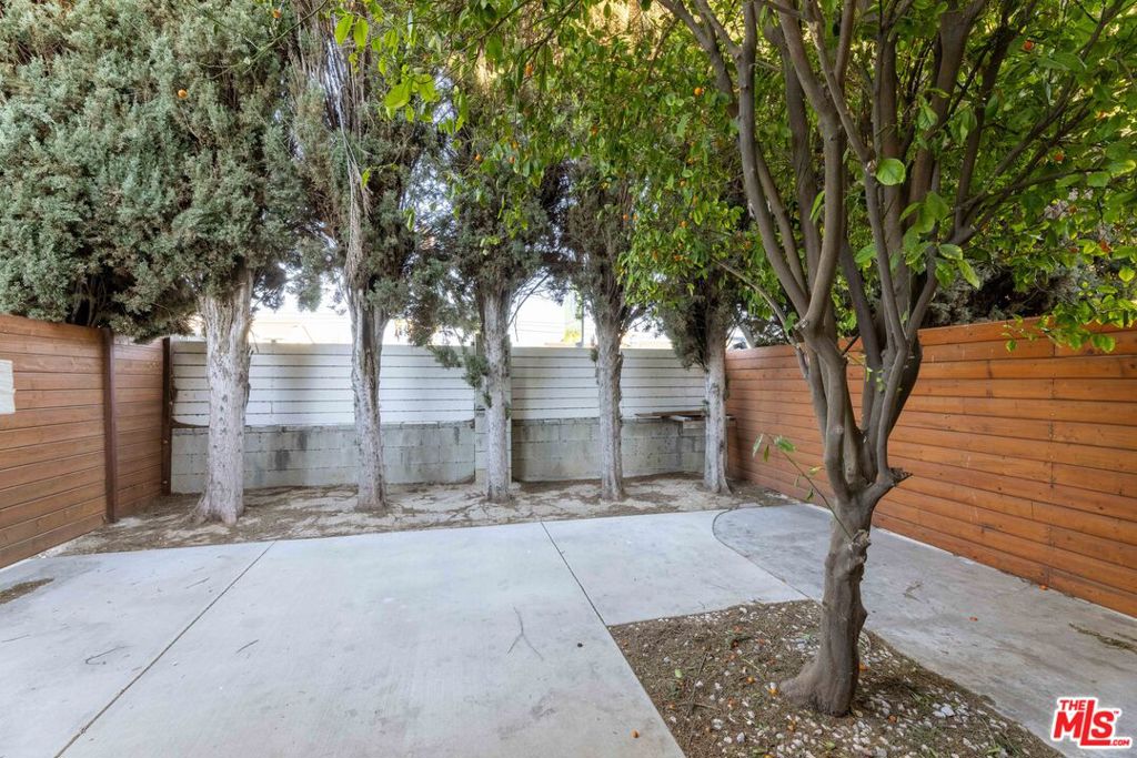 20104 Baltar Street Property Photo 23