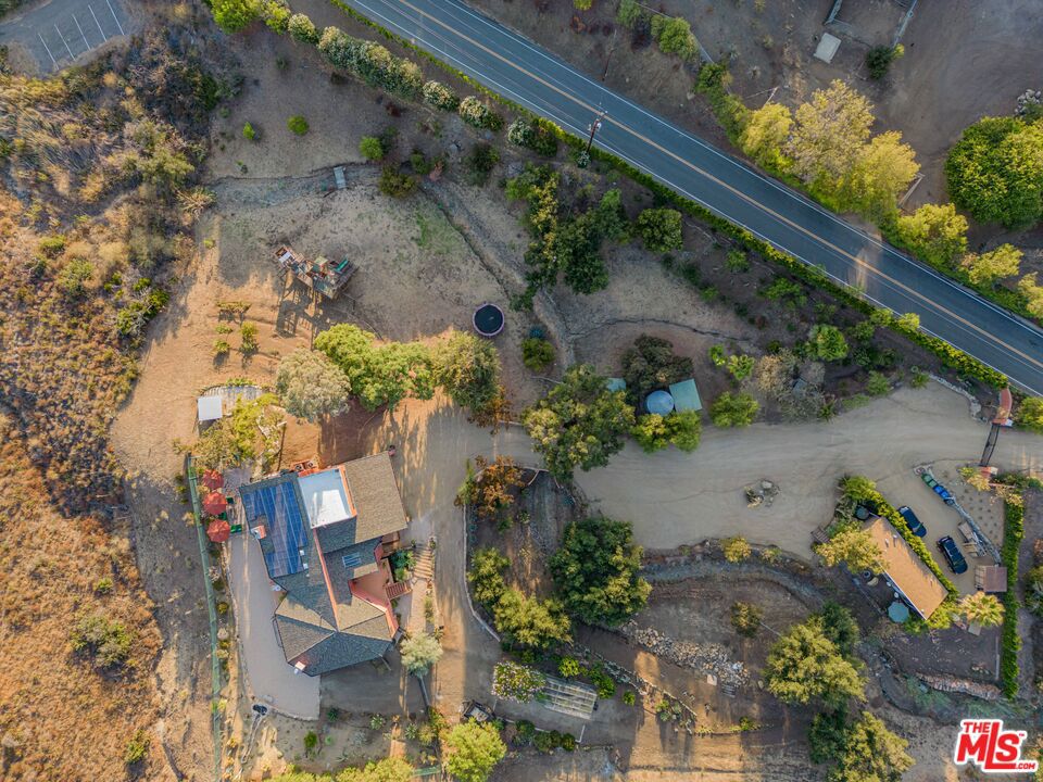 34136 Mulholland Highway Property Photo 6