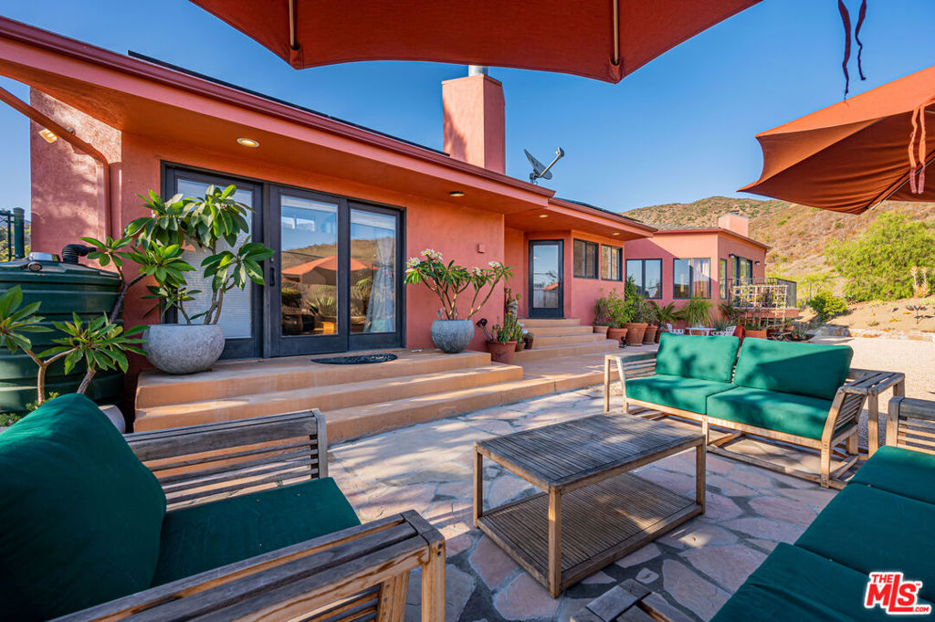 34136 Mulholland Highway Property Photo 35