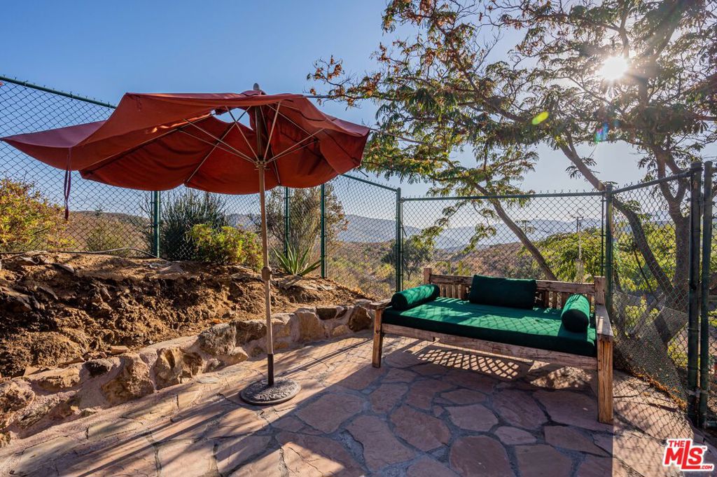 34136 Mulholland Highway Property Photo 37