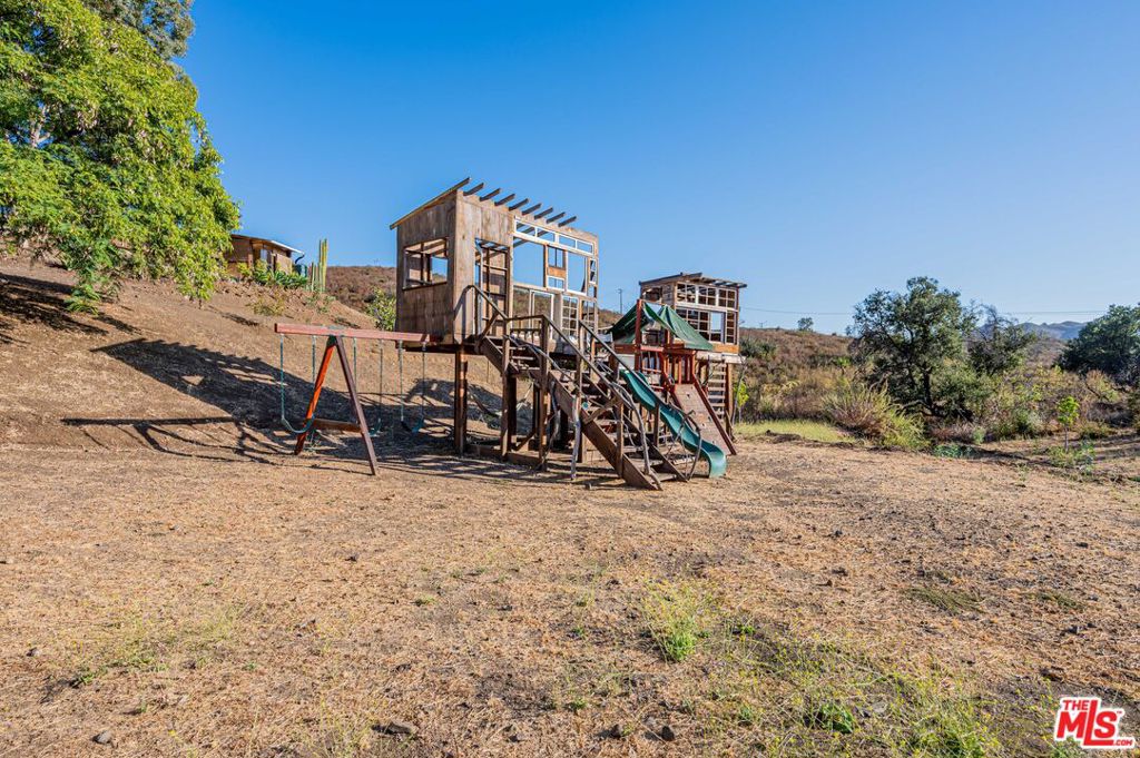 34136 Mulholland Highway Property Photo 38