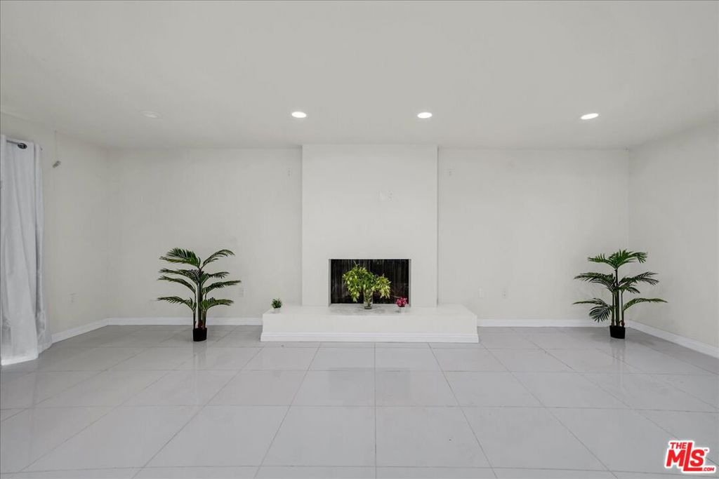 7900 Zeus Drive Property Photo 13