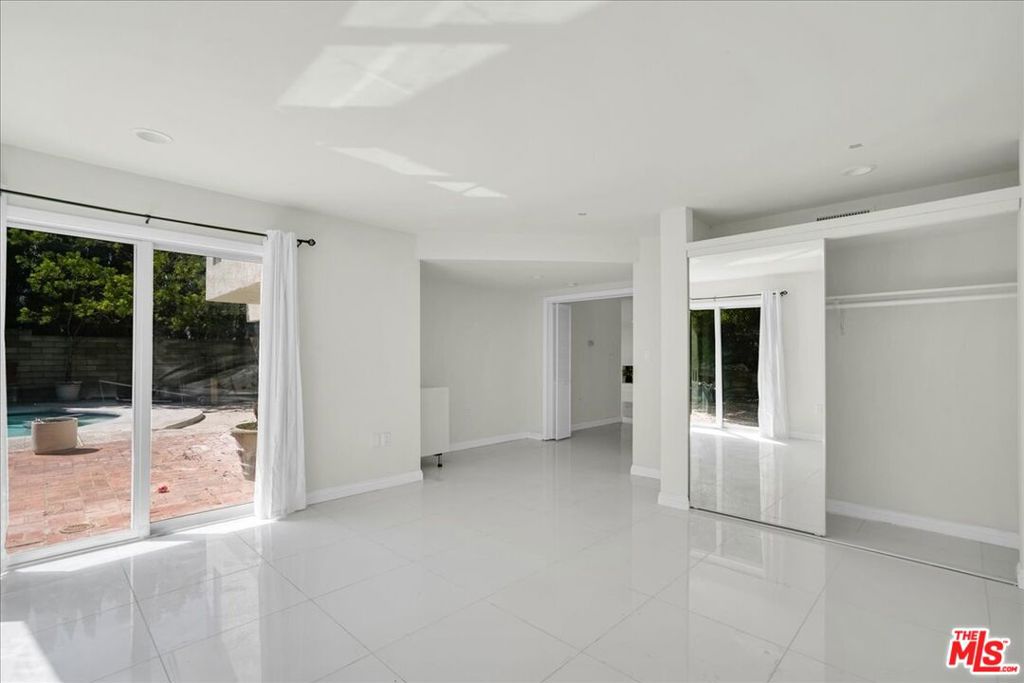 7900 Zeus Drive Property Photo 22
