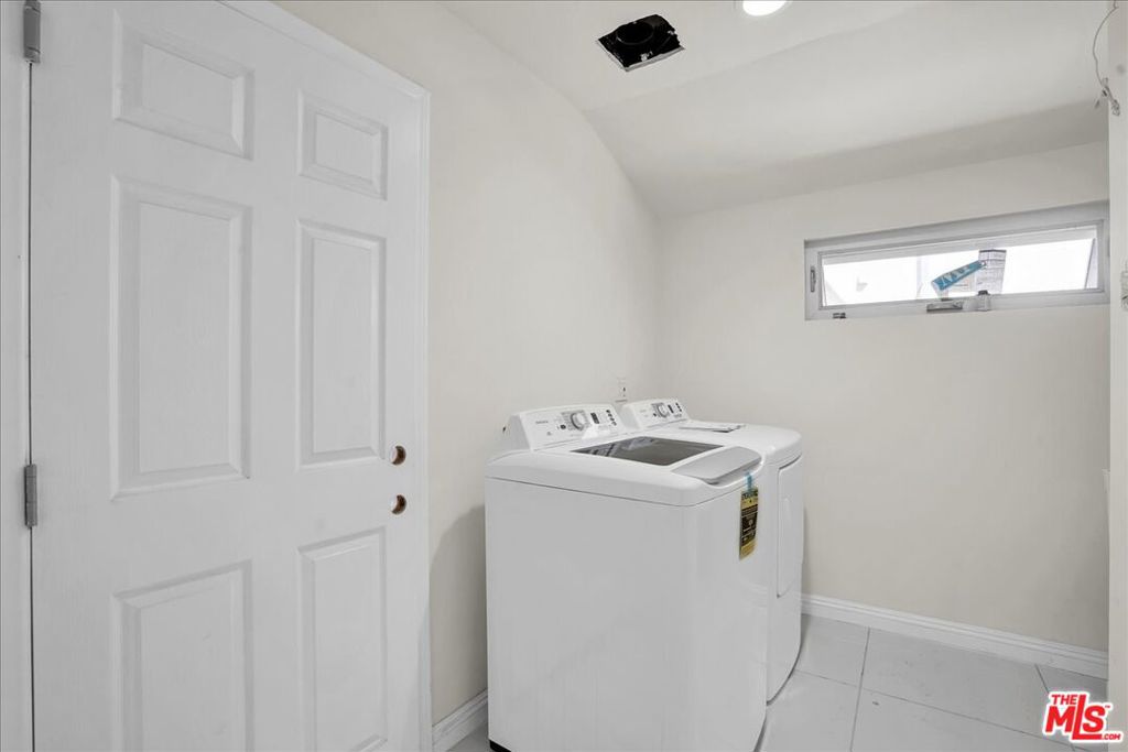 7900 Zeus Drive Property Photo 23