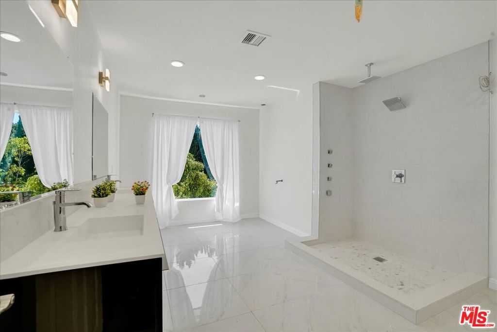 7900 Zeus Drive Property Photo 30