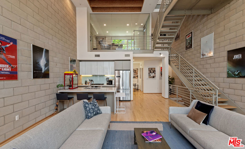 3450 Cahuenga Boulevard 410 Property Photo 4