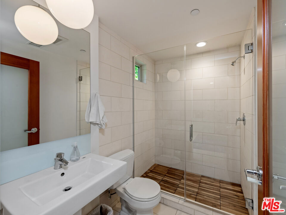 3450 Cahuenga Boulevard 410 Property Photo 13