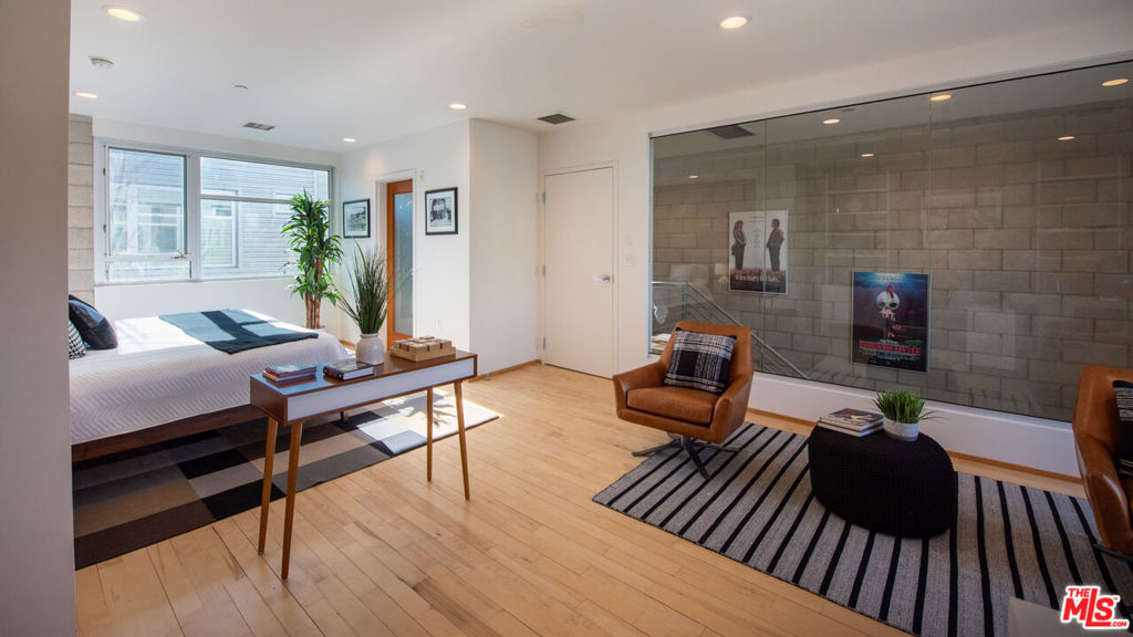 3450 Cahuenga Boulevard 410 Property Photo 16