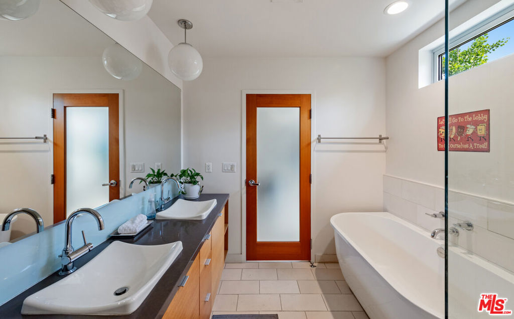 3450 Cahuenga Boulevard 410 Property Photo 19