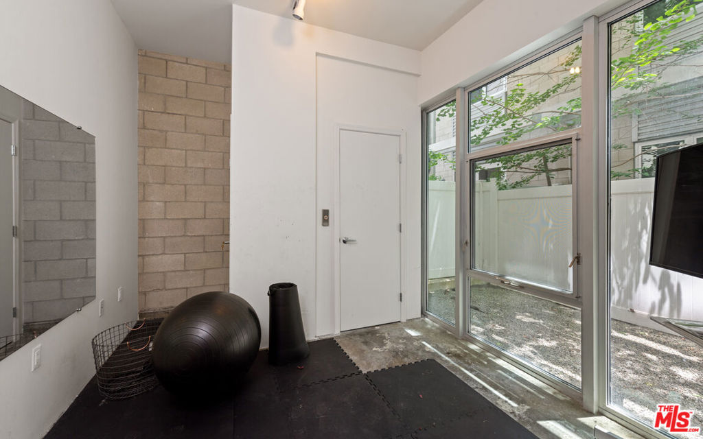 3450 Cahuenga Boulevard 410 Property Photo 23