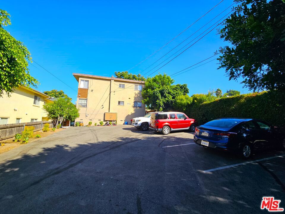 3347 Division Street Property Photo