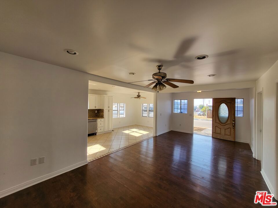 1760 S Vecino Avenue Property Photo 4